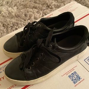 J/Slides Asher Sneaker